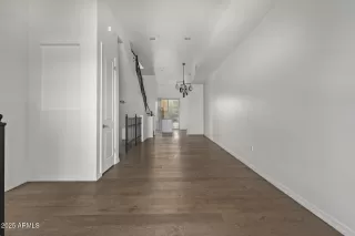 Photo #5: 6810282 Listing