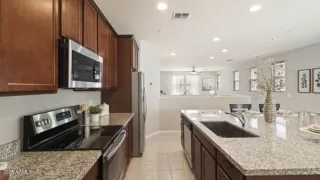 Photo #5: 6810299 Listing 