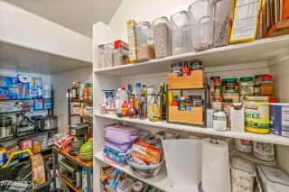 Photo #6: 6810299 Listing 