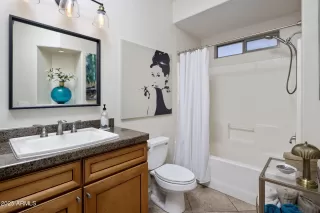 Photo #4: 6810332 Listing