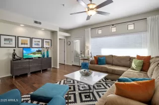 Photo #6: 6810332 Listing