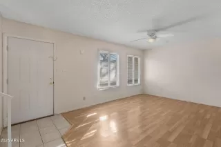 Photo #4: 6810350 Listing 