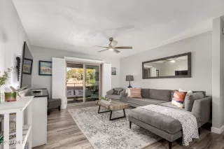 Photo #2: 6810372 Listing 