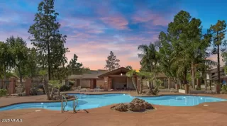 Photo #3: 6810449 Listing 