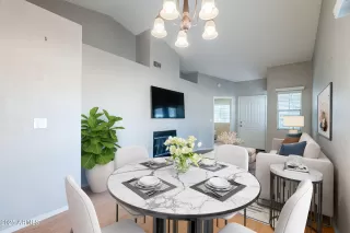 Photo #4: 6810449 Listing 