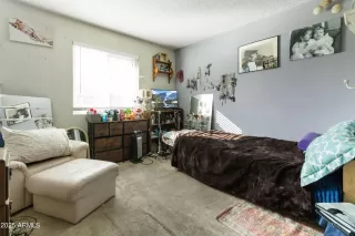 Photo #5: 6810825 Listing