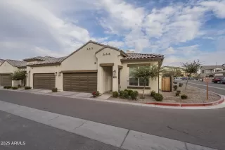 Photo #2: 6810960 Listing