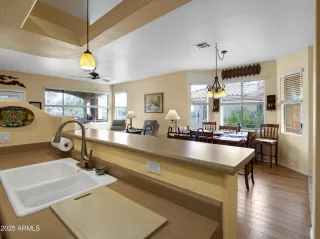 Photo #3: 6811089 Listing