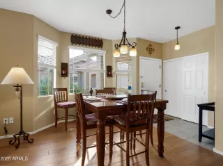 Photo #4: 6811089 Listing