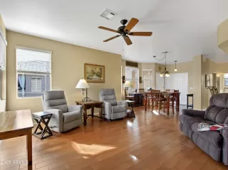 Photo #6: 6811089 Listing