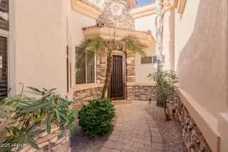 Photo #5: 6811400 Listing 