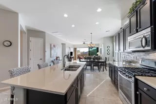 Photo #4: 6811551 Listing