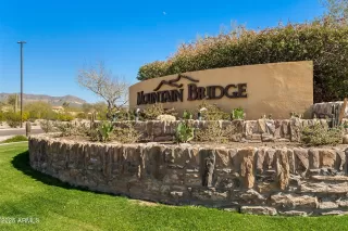 Photo #5: 6811551 Listing