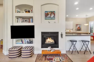 Photo #6: 6811648 Listing