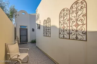 Photo #2: 6811774 Listing