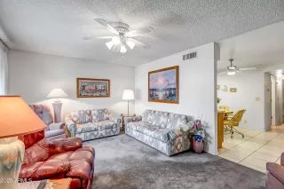 Photo #4: 6812004 Listing