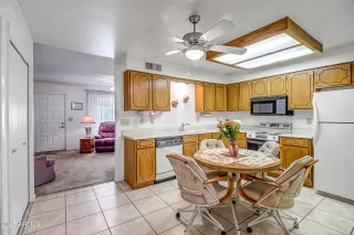 Photo #6: 6812004 Listing