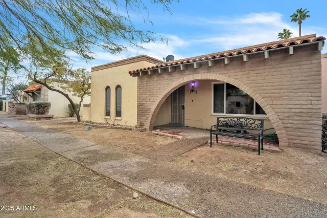 MLS: 6812027 Condo For Sale