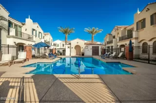 Photo #2: 6812166 Listing 