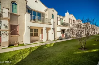 Photo #4: 6812166 Listing 