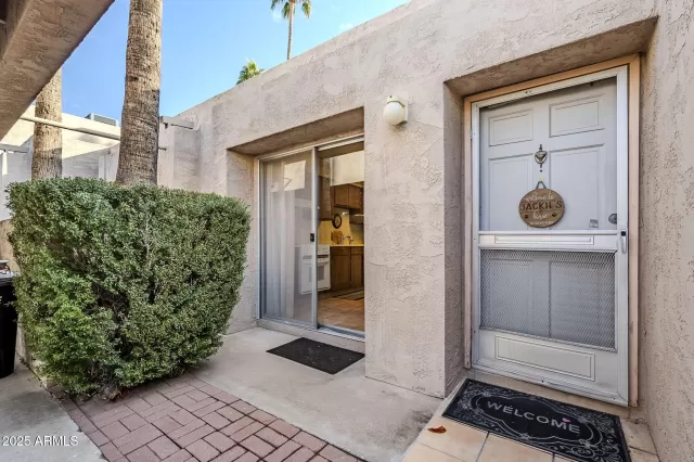 MLS: 6812307 Condo For Sale