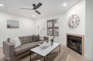 Photo #5: 6812477 Listing