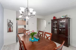 Photo #5: 6812687 Listing 