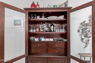 Photo #6: 6812687 Listing 