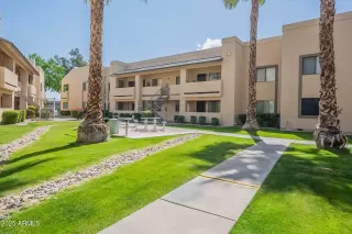 Photo #6: 6813015 Listing