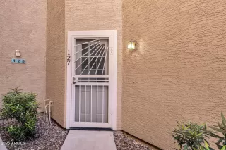 Photo #1: 6813243 Listing