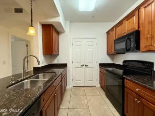 Photo #2: 6813428 Listing 