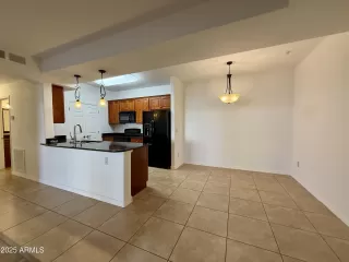 Photo #5: 6813428 Listing 