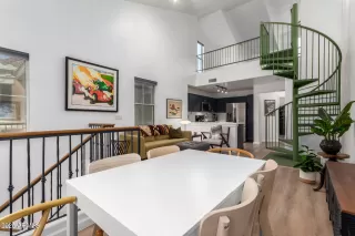 Photo #5: 6813645 Listing