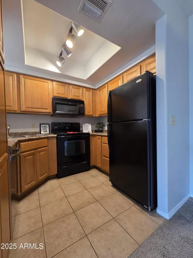 MLS: 6813652 Condo For Sale