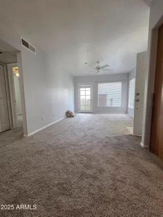 Photo #6: 6813652 Listing 