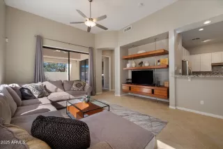 Photo #4: 6813691 Listing