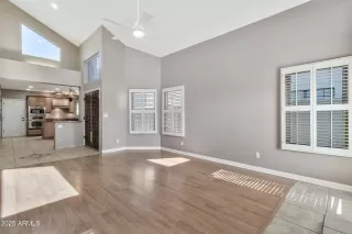 Photo #4: 6813804 Listing