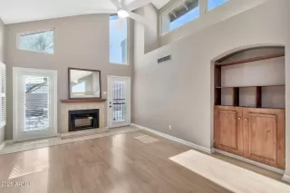 Photo #5: 6813804 Listing