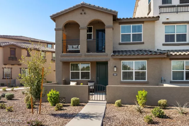 MLS: 6813893 Condo For Sale