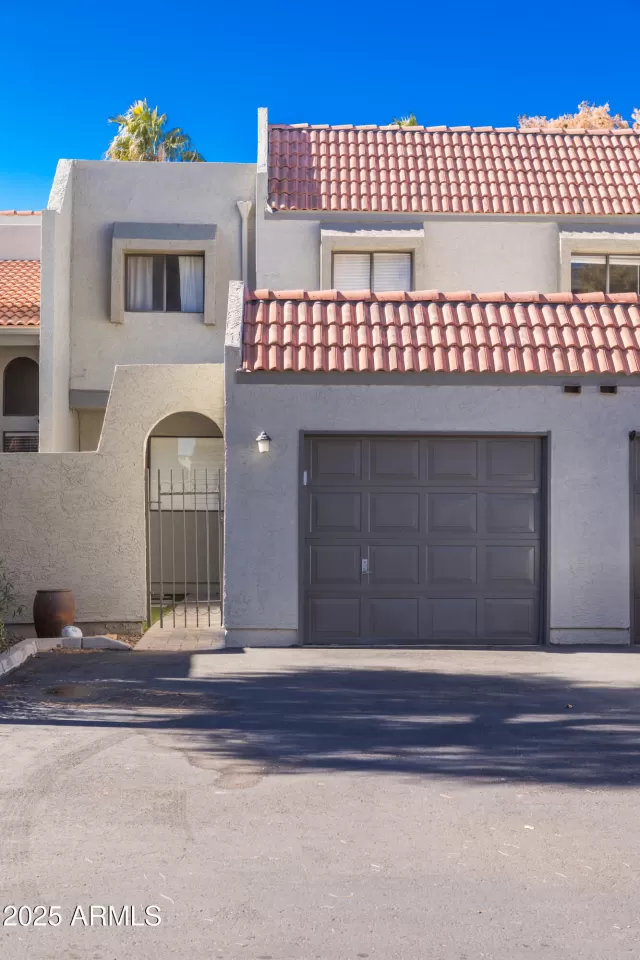 MLS: 6814269 Condo For Sale
