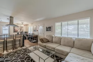 Photo #3: 6814438 Listing