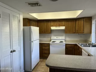 Photo #4: 6814659 Listing