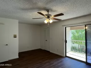 Photo #6: 6814659 Listing