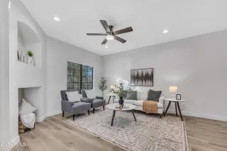 Photo #2: 6814688 Listing