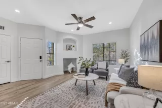 Photo #3: 6814688 Listing