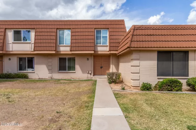 MLS: 6814708 Condo For Sale