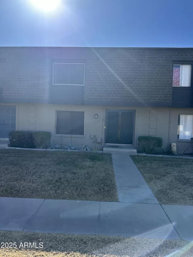 MLS: 6814738 Condo For Sale