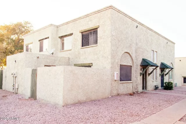 MLS: 6814861 Condo For Sale