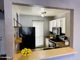 Photo #1: 6814874 Listing 