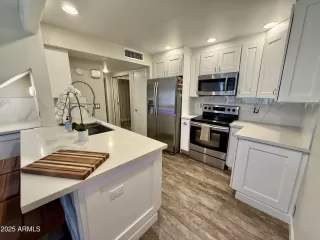 Photo #2: 6814947 Listing 